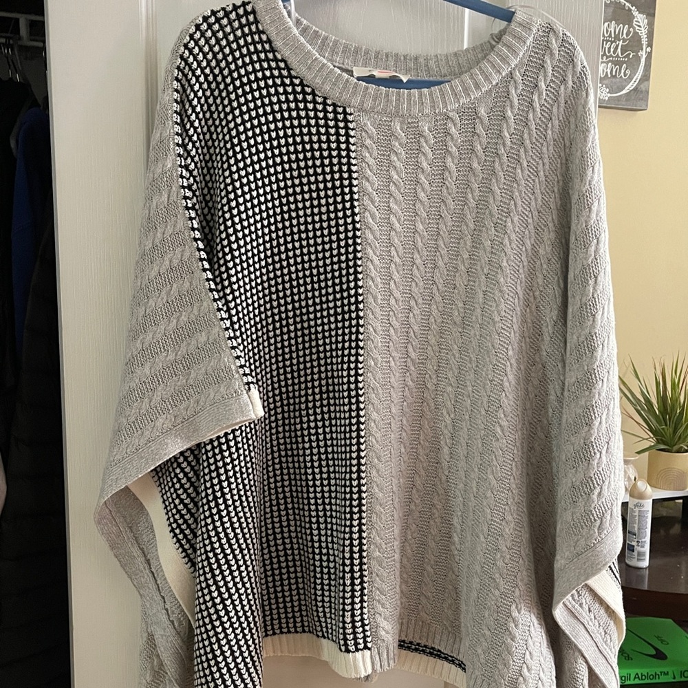 Vince Camuto Kint Shawl